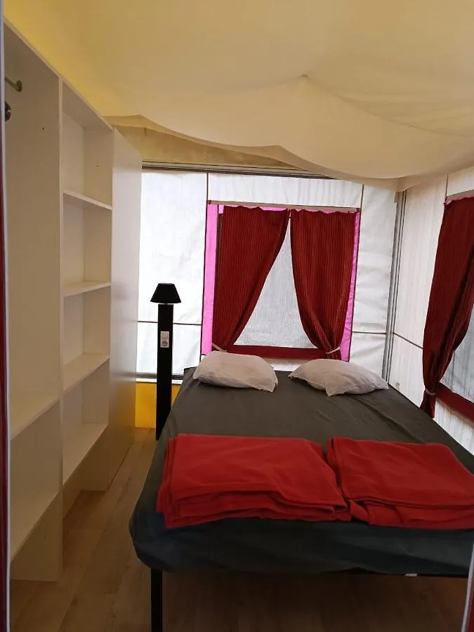 Campsite Chalet Lodge Joyeuse