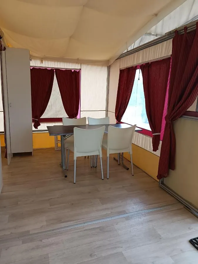 Chalet Lodge Joyeuse 0*,